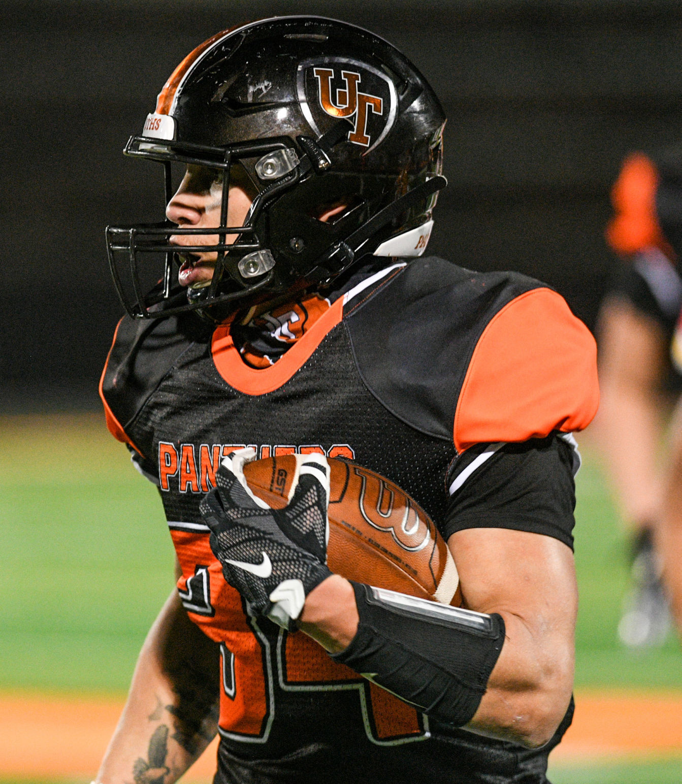 032621-qc-spt-rocky-ut-football-005